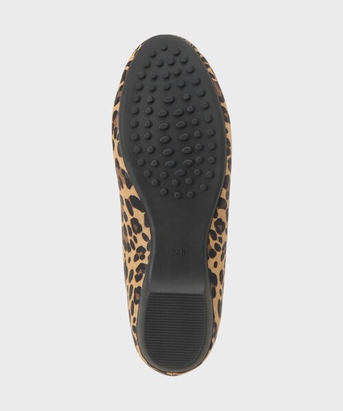 INDIVI（インディヴィ）の「スゴラク バレーシューズ（その他シューズ・レディース・ブラウン系1/ブラック・45/35/25）」の7枚目の写真