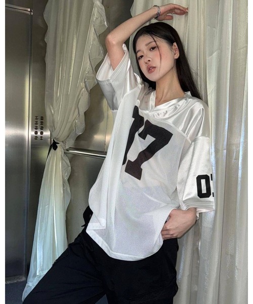 CHEER（チアー）の「ロゴプリントメッシュ切り替えルーズTシャツ（Tシャツ/カットソー・レディース・ホワイト/カーキ・M）」の7枚目の写真