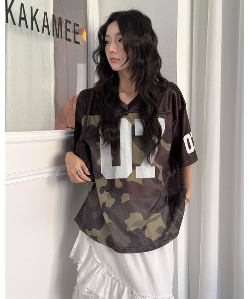 CHEER（チアー）の「ロゴプリントメッシュ切り替えルーズTシャツ（Tシャツ/カットソー・レディース・ホワイト/カーキ・M）」の9枚目の写真