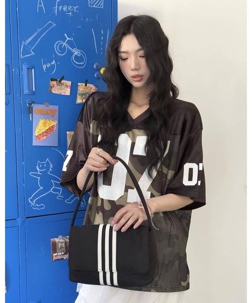 CHEER（チアー）の「ロゴプリントメッシュ切り替えルーズTシャツ（Tシャツ/カットソー・レディース・ホワイト/カーキ・M）」の12枚目の写真
