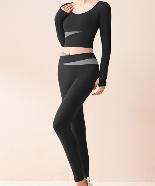 ヨガウェア 上下セット カップ付 レディース フィットネスウェア 2点セット 運動着 スポーツウェア