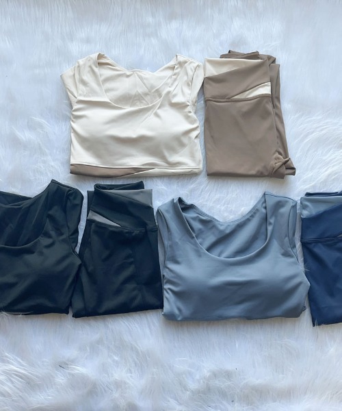 ヨガウェア 上下セット カップ付 レディース フィットネスウェア 2点セット 運動着 スポーツウェア