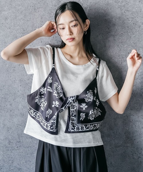 mili an deni(ミリアンデニ)の「バンダナキャミレイヤードトップス(Tシャツ/カットソー・レディース・ネイビー/ブラウン/オフホワイト・M)」の2枚目の写真