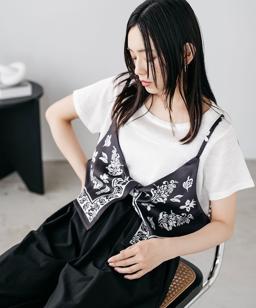 mili an deni(ミリアンデニ)の「バンダナキャミレイヤードトップス(Tシャツ/カットソー・レディース・ネイビー/ブラウン/オフホワイト・M)」の4枚目の写真
