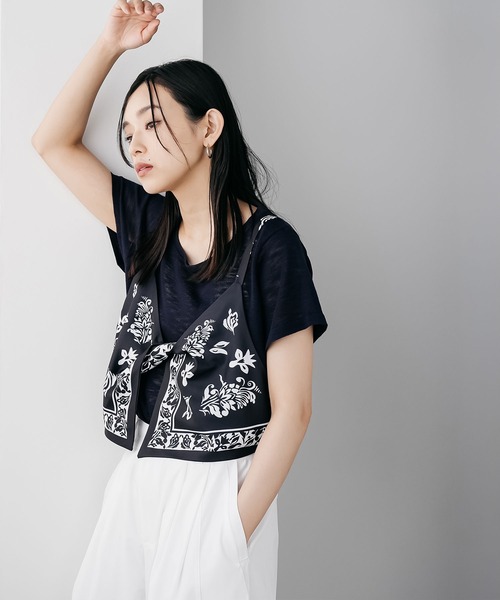 mili an deni(ミリアンデニ)の「バンダナキャミレイヤードトップス(Tシャツ/カットソー・レディース・ネイビー/ブラウン/オフホワイト・M)」の14枚目の写真