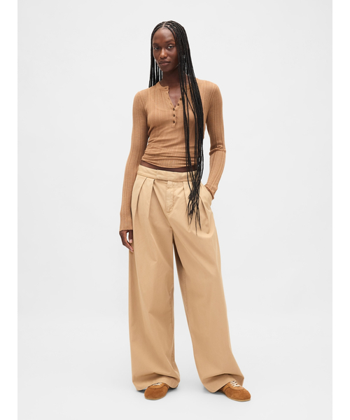 GAP(ギャップ)の「シアー リブ ヘンリーネックセーター(Tシャツ/カットソー・レディース・パープル/ブラウン/ブラック/カーキ/ベージュ・S/XL/M/XS/L/XXS)」の14枚目の写真