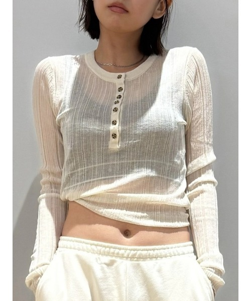 GAP(ギャップ)の「シアー リブ ヘンリーネックセーター(Tシャツ/カットソー・レディース・パープル/ブラウン/ブラック/カーキ/ベージュ・S/XL/M/XS/L/XXS)」の3枚目の写真