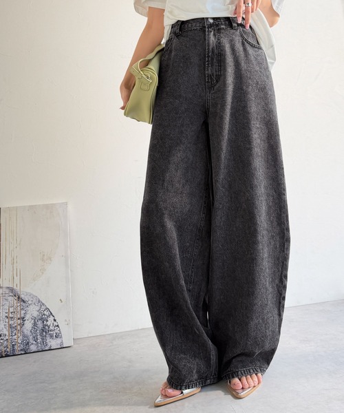 Java（ジャバ）の「《JaVa ジャバコラボ》快適さとおしゃれの両立！バルーンデニムパンツ（デニムパンツ・レディース・ワンウォッシュ/ライトブルー/ブラック・X-LARGE/SMALL/MEDIUM/LARGE）」の8枚目の写真