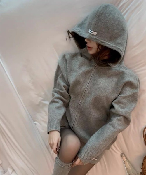 ViViDAY（ビビデー）の「【上下2点セット】フード付きニットカーディガン＋ニットショートパンツ（セットアップ・レディース・グレー/ダークグレー/ライトベージュ・M）」の7枚目の写真