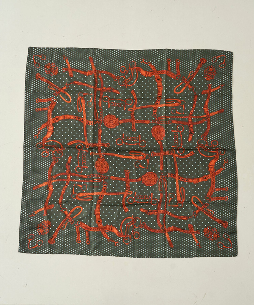 manipuri（マニプリ）の「【manipuri/マニプリ】ドットビット大判シルクスカーフ　88×88（バンダナ/スカーフ・レディース・ネイビー/カーキ・フリー）」の2枚目の写真