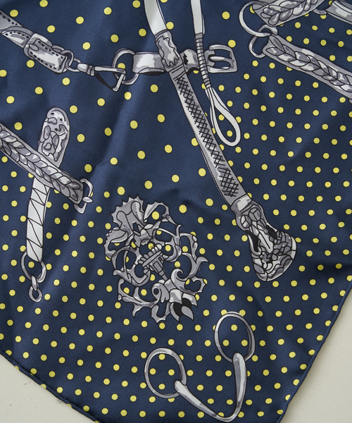 manipuri（マニプリ）の「【manipuri/マニプリ】ドットビット大判シルクスカーフ　88×88（バンダナ/スカーフ・レディース・ネイビー/カーキ・フリー）」の6枚目の写真