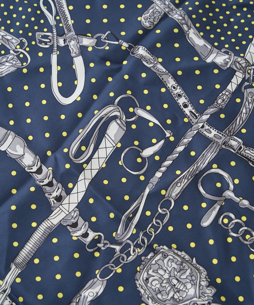 manipuri（マニプリ）の「【manipuri/マニプリ】ドットビット大判シルクスカーフ　88×88（バンダナ/スカーフ・レディース・ネイビー/カーキ・フリー）」の8枚目の写真