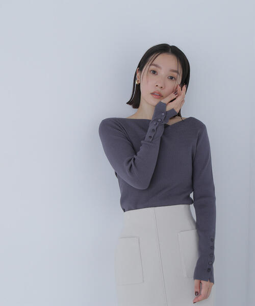 NATURAL BEAUTY BASIC（ナチュラルビューティーベーシック）の「◇ニュアンスネックリブニット（ニット/セーター・レディース・ピンク/ブルー/オフホワイト/チャコールグレー・FREE）」の5枚目の写真