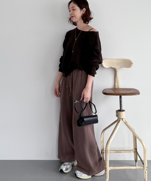 Doux archives(ドゥアルシーヴ)の「スパンコールボートネックニット(ニット/セーター・レディース・アイボリー/ブラウン/ラベンダー/イエロー・FREE)」の11枚目の写真