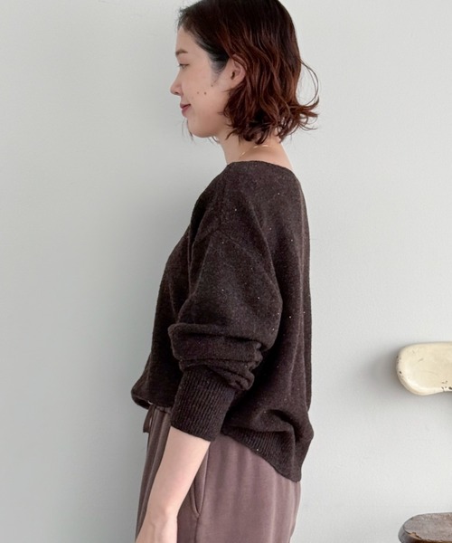 Doux archives(ドゥアルシーヴ)の「スパンコールボートネックニット(ニット/セーター・レディース・アイボリー/ブラウン/ラベンダー/イエロー・FREE)」の14枚目の写真