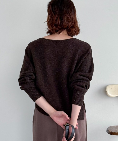 Doux archives(ドゥアルシーヴ)の「スパンコールボートネックニット(ニット/セーター・レディース・アイボリー/ブラウン/ラベンダー/イエロー・FREE)」の15枚目の写真