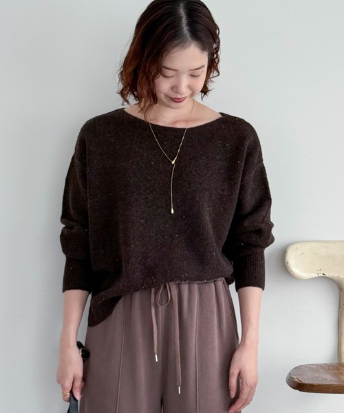 Doux archives(ドゥアルシーヴ)の「スパンコールボートネックニット(ニット/セーター・レディース・アイボリー/ブラウン/ラベンダー/イエロー・FREE)」の16枚目の写真