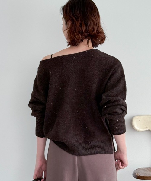 Doux archives(ドゥアルシーヴ)の「スパンコールボートネックニット(ニット/セーター・レディース・アイボリー/ブラウン/ラベンダー/イエロー・FREE)」の17枚目の写真