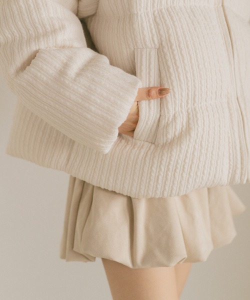 VANNIE U（ヴァニーユー）の「ケーブルニット中綿コート（その他アウター・レディース・ブラック/アイボリー・FREE）」の5枚目の写真