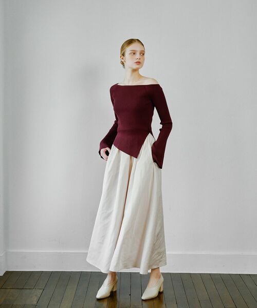 cle blatt(クレブラット)の「アシメドッキングニットワンピース(ワンピース・レディース・ボルドー/ベージュ/ブラック・MEDIUM)」の7枚目の写真