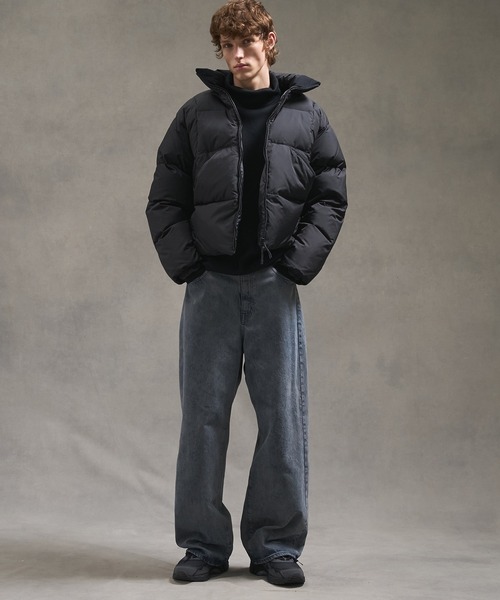 PUBLIC TOKYO（パブリックトウキョウ）の「【再入荷なし】ステッチスタンドショートモンスターダウン　/防寒/冬服/軽量/ブルゾン/大人気（ダウンジャケット/コート・メンズ・ブラック/ライトブルー・1/2）」の6枚目の写真