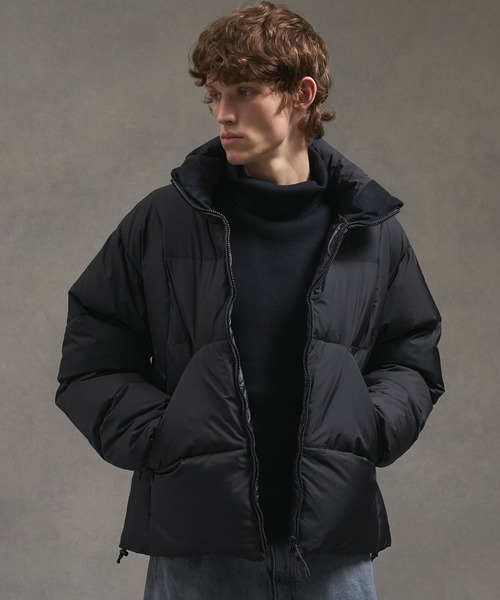 PUBLIC TOKYO（パブリックトウキョウ）の「【再入荷なし】ステッチスタンドショートモンスターダウン　/防寒/冬服/軽量/ブルゾン/大人気（ダウンジャケット/コート・メンズ・ブラック/ライトブルー・1/2）」の3枚目の写真