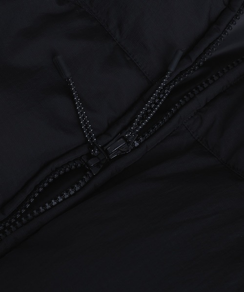 PUBLIC TOKYO（パブリックトウキョウ）の「【再入荷なし】ステッチスタンドショートモンスターダウン　/防寒/冬服/軽量/ブルゾン/大人気（ダウンジャケット/コート・メンズ・ブラック/ライトブルー・1/2）」の16枚目の写真