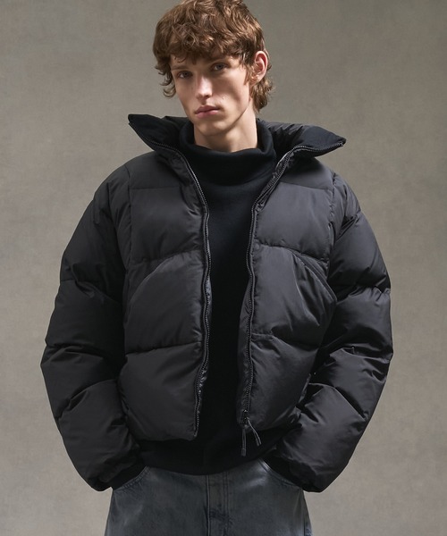 PUBLIC TOKYO（パブリックトウキョウ）の「【再入荷なし】ステッチスタンドショートモンスターダウン　/防寒/冬服/軽量/ブルゾン/大人気（ダウンジャケット/コート・メンズ・ブラック/ライトブルー・1/2）」の20枚目の写真