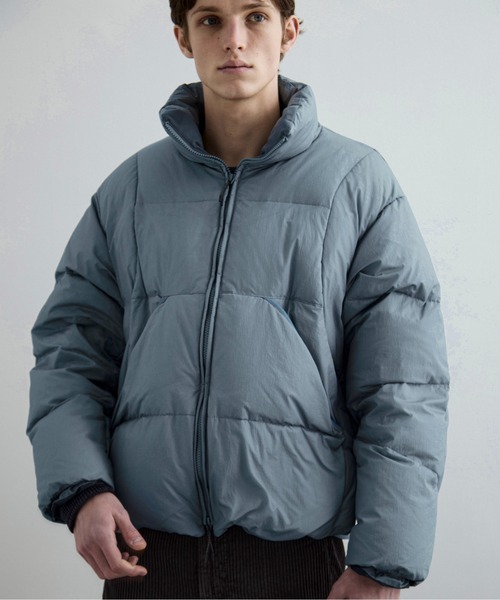 PUBLIC TOKYO（パブリックトウキョウ）の「【再入荷なし】ステッチスタンドショートモンスターダウン　/防寒/冬服/軽量/ブルゾン/大人気（ダウンジャケット/コート・メンズ・ブラック/ライトブルー・1/2）」の22枚目の写真