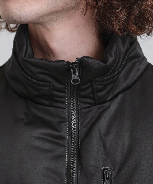 tk.TAKEO KIKUCHI(ティーケータケオキクチ)の「ポリストレッチ中綿フードブルゾン(ブルゾン・メンズ・ブラック/グレー系4/ネイビー・02/03/04)」の19枚目の写真