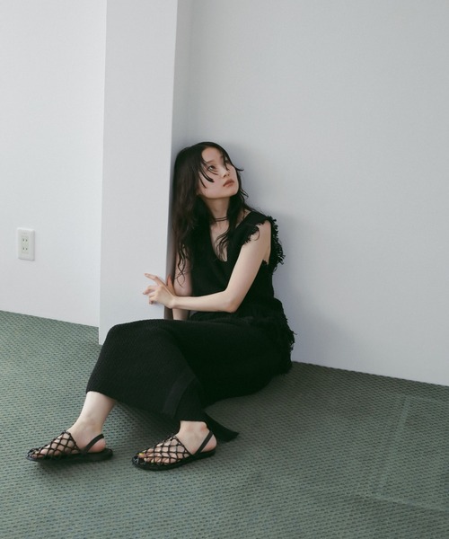 anuke（アンヌーク）の「Fringe Knit Tanktop（タンクトップ・レディース・アイボリー/ブラック・FREE）」の7枚目の写真