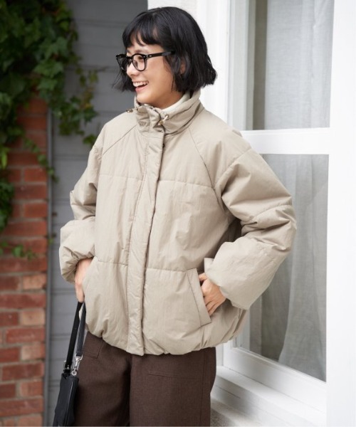 LBC（エルビーシー）の「スタンドネックワッシャー中綿ブルゾン（ブルゾン・レディース・ブラック/グレイッシュベージュ/ダークブラウン・M/L）」の3枚目の写真
