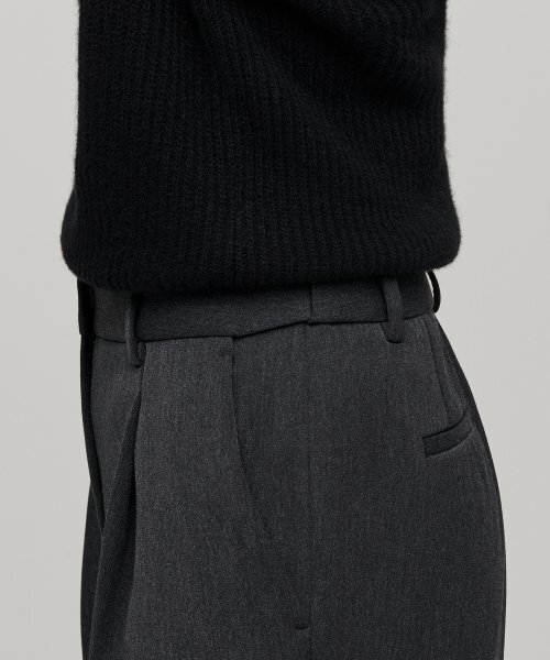 MUSINSA STANDARD WOMAN（ムシンサスタンダードウーマン）の「ウィメンズヘビーウェイト裏起毛ルーズテーパードヒドゥンバンディングスラックス[チャコールグレー]（スラックス・レディース・その他・30/24/25/26/27/28/29）」の5枚目の写真