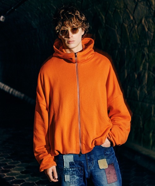 glamb（グラム）の「Balloon Zip Up Hoodie / バルーンジップアップフーディー（パーカー・メンズ・オレンジ/ホワイト/ブラック・S/M/L）」の17枚目の写真