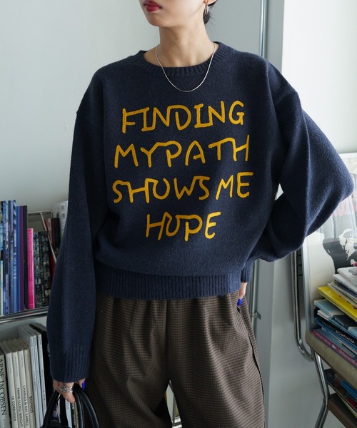 Chillfar（チルファー）の「レタリングカラフルロゴニット（ニット/セーター・レディース・レッド/アイボリー/グレー/ネイビー系/イエロー・FREE）」の17枚目の写真