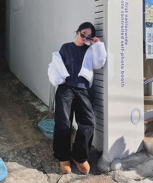 MOOD INSIDE(ムードインサイド)の「男女共用プファーショートパディング_ホワイト(ダウンジャケット/コート・レディース・その他・MEDIUM/LARGE/X-LARGE)」の3枚目の写真