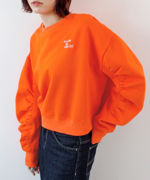 ABYS(アビス)の「袖シャーリング裏起毛スウエット(スウェット・レディース・ピンク/ネイビー/オレンジ/杢グレー・FREE)」の4枚目の写真