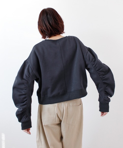 ABYS(アビス)の「袖シャーリング裏起毛スウエット(スウェット・レディース・ピンク/ネイビー/オレンジ/杢グレー・FREE)」の17枚目の写真