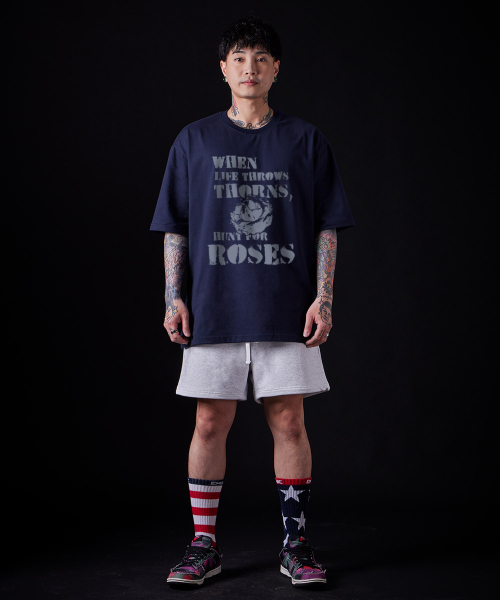ASTRAL PROJECTION（アストラルプロジェクション）の「[オーバーサイズ]ローズ13番手綿ラウンドネック半袖Tシャツ_ネイビー（Tシャツ/カットソー・メンズ・その他・MEDIUM/X-LARGE/XX-LARGE/LARGE）」の3枚目の写真