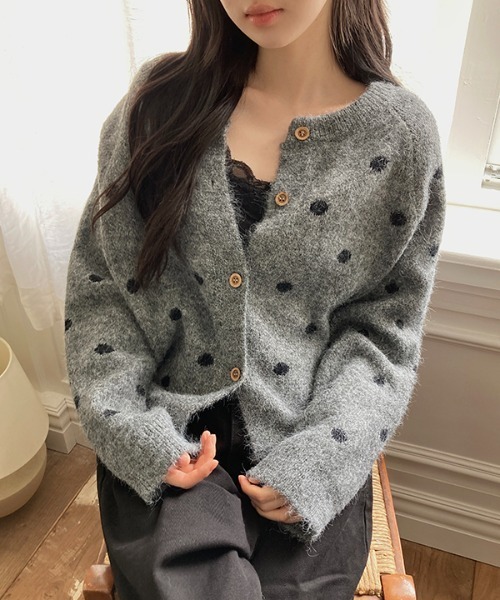gossip!ロサンゼルス(ゴシップロサンゼルス)の「Y2K ドットデザインニットカーディガン(ニット/セーター・レディース・ダークブラウン/ベージュ/グレー・M)」の2枚目の写真