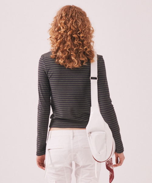 MENASOO(ミナス)の「Brushed Striped Boatneck Long T Shirt_Khaki(Tシャツ/カットソー・レディース・カーキ・F)」の3枚目の写真