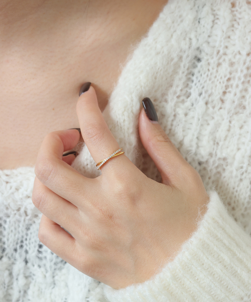 SLOBE IENA（スローブイエナ）の「《WEB限定サイズあり》ODUL/オジュール SLOBE別注 クロスリング（リング・レディース・ゴールド・FREE/11/13）」の3枚目の写真