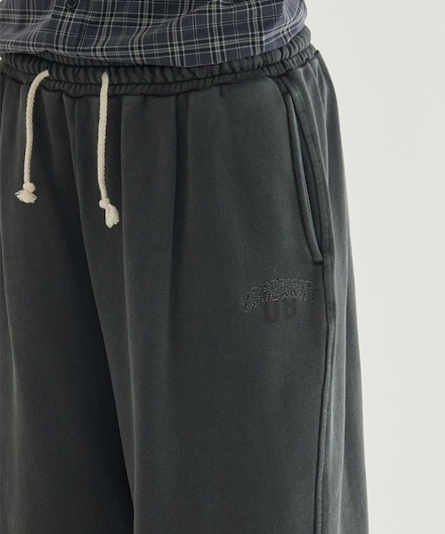 COVERNAT（カバーナット）の「REAL WIDE PIGMENT SWEATPANTS（スウェットパンツ・メンズ・カーキ系/ダークグレー・LARGE/MEDIUM/SMALL/X-LARGE）」の12枚目の写真