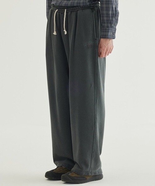 COVERNAT（カバーナット）の「REAL WIDE PIGMENT SWEATPANTS（スウェットパンツ・メンズ・カーキ系/ダークグレー・LARGE/MEDIUM/SMALL/X-LARGE）」の10枚目の写真