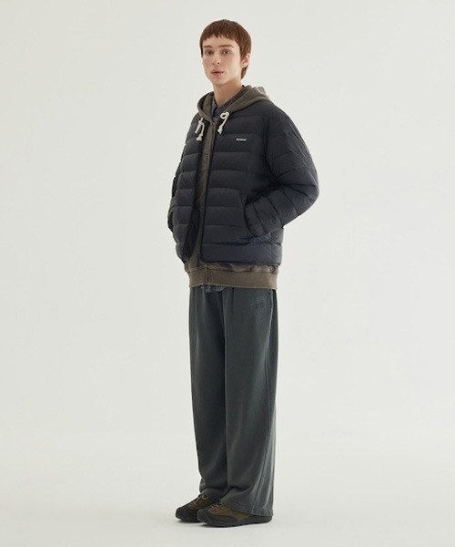 COVERNAT（カバーナット）の「REAL WIDE PIGMENT SWEATPANTS（スウェットパンツ・メンズ・カーキ系/ダークグレー・LARGE/MEDIUM/SMALL/X-LARGE）」の4枚目の写真