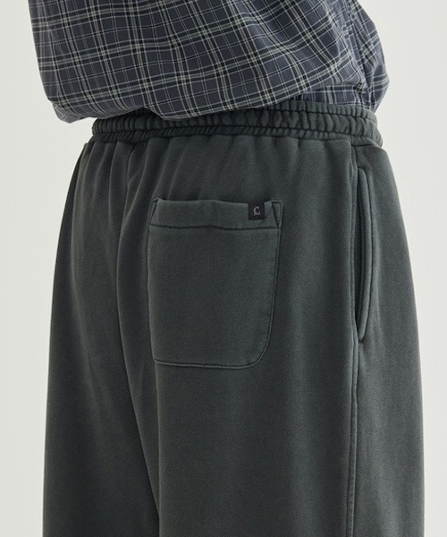 COVERNAT（カバーナット）の「REAL WIDE PIGMENT SWEATPANTS（スウェットパンツ・メンズ・カーキ系/ダークグレー・LARGE/MEDIUM/SMALL/X-LARGE）」の13枚目の写真