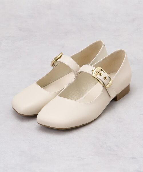 LANVIN en Bleu(ランバンオンブルー)の「バックルベルトパンプス(パンプス・レディース・ブラウン/ブラック/オフホワイト・L/M/S)」の6枚目の写真