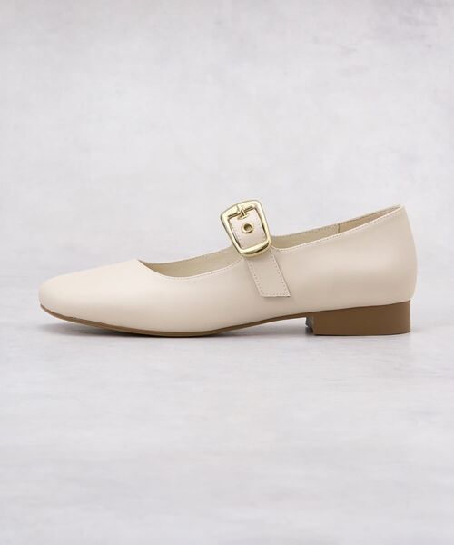 LANVIN en Bleu(ランバンオンブルー)の「バックルベルトパンプス(パンプス・レディース・ブラウン/ブラック/オフホワイト・L/M/S)」の7枚目の写真