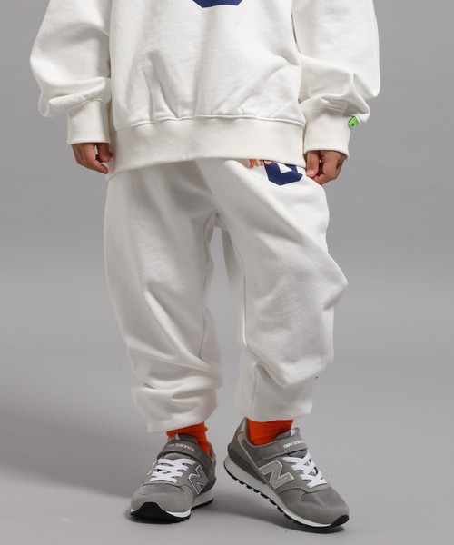 GEORGE'S(ジョージズ)の「【KIDS】ロゴスウェットパンツ(スウェットパンツ・キッズ・オフホワイト/杢グレー/ネイビー・110cm/130cm/150cm)」の5枚目の写真