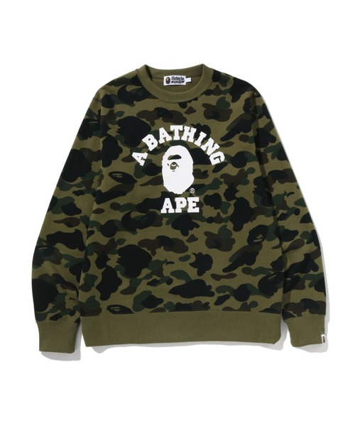 A BATHING APE（アベイシングエイプ）の「1ST CAMO COLLEGE CREWNECK SWEATSHIRT（スウェット・メンズ・グリーン/イエロー・MEDIUM/SMALL/X-LARGE/XXX-LARGE/XX-LARGE/LARGE）」の2枚目の写真